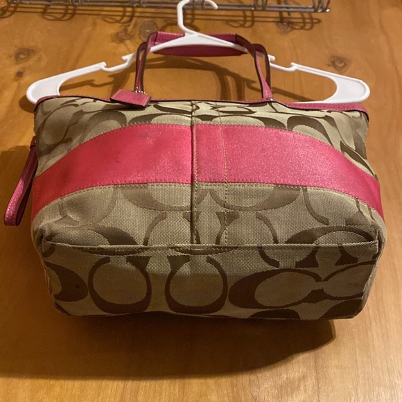 Coach Purse - Picture 11 of 15